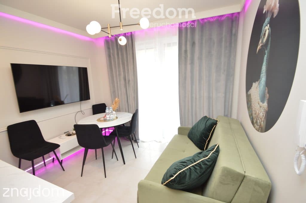 Nowy apartament z balkonem.