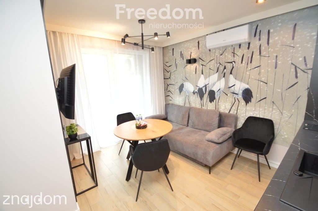 Nowy apartament z balkonem.