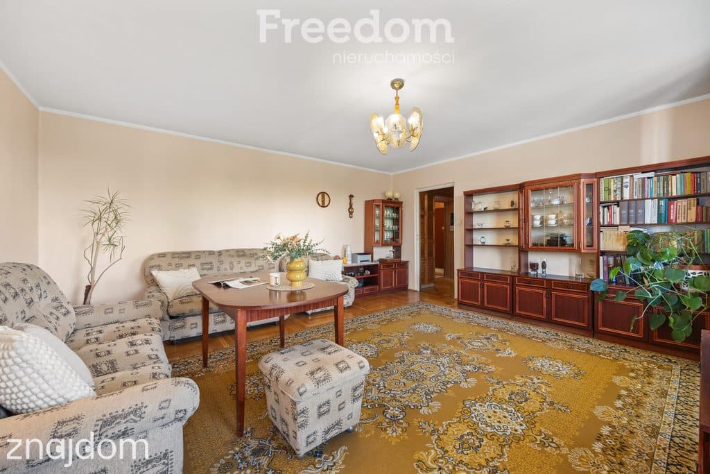 Przestronne 4 pokoje | 72 m² | Balkon | Piwnica | - zdjęcie 2