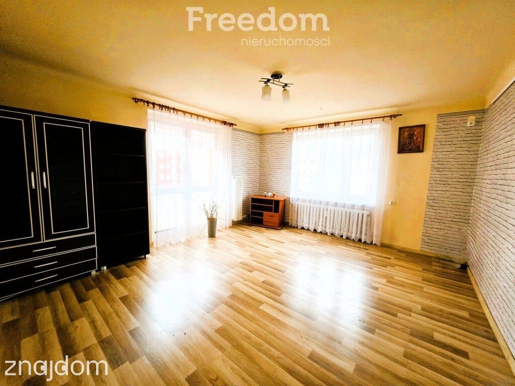 Na sprzedaż 41 m² w ścisłym centrum Ostrowca - zdjęcie 2