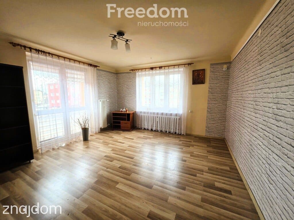 Na sprzedaż 41 m² w ścisłym centrum Ostrowca - zdjęcie 3