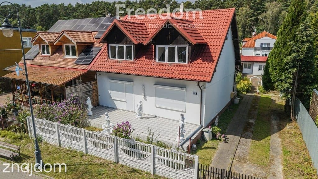 Piaski nad morzem: Dom oraz 8 pokoi pod wynajem