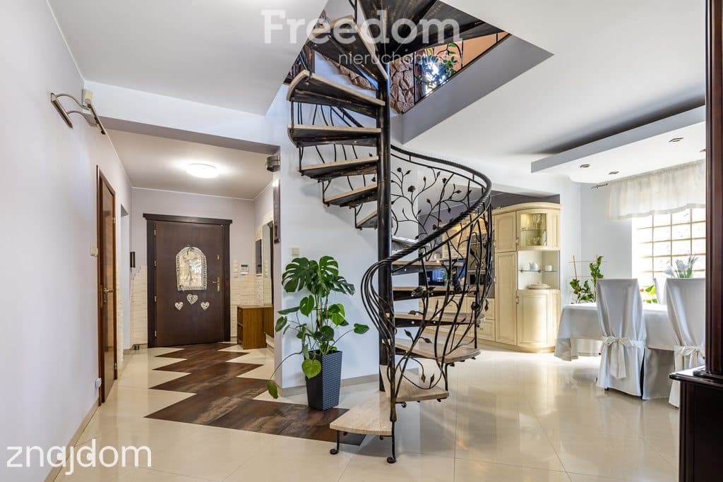 Gotowy dom 254 m² w otoczeniu lasu! - zdjęcie 5
