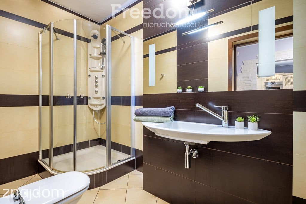 Gotowy dom 254 m² w otoczeniu lasu! - zdjęcie 9