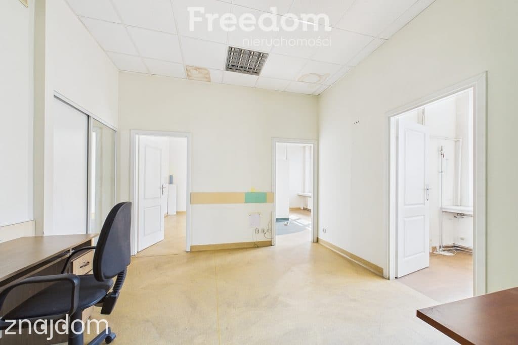 Lokal w centrum Częstochowy 61,9 m² | Parking - zdjęcie 4
