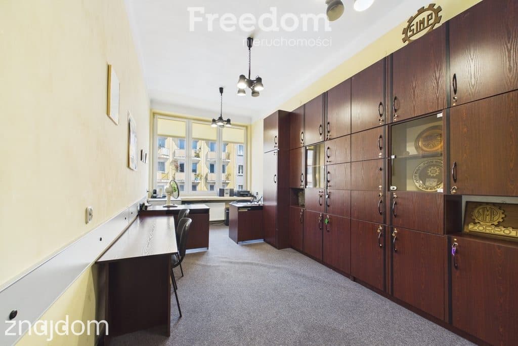 Lokal 18 m² w centrum, do własnej aranżacji