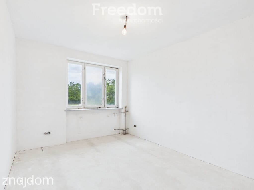 Duża działka 2500 m² i dom 250 m² z potencjałem - zdjęcie 17