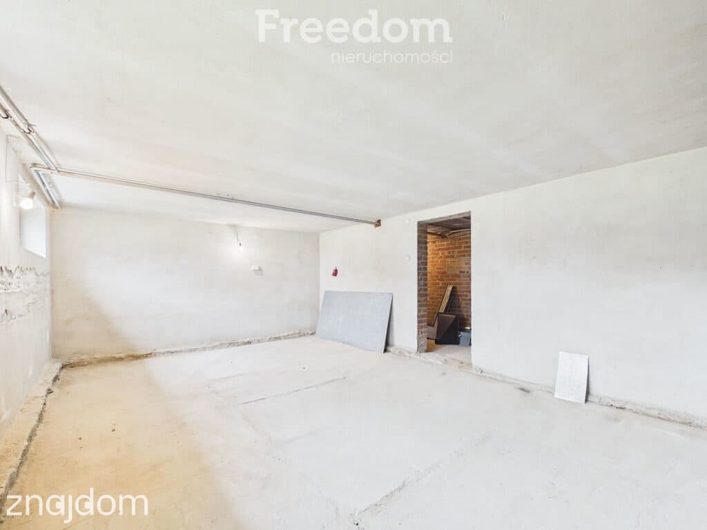 Duża działka 2500 m² i dom 250 m² z potencjałem - zdjęcie 20
