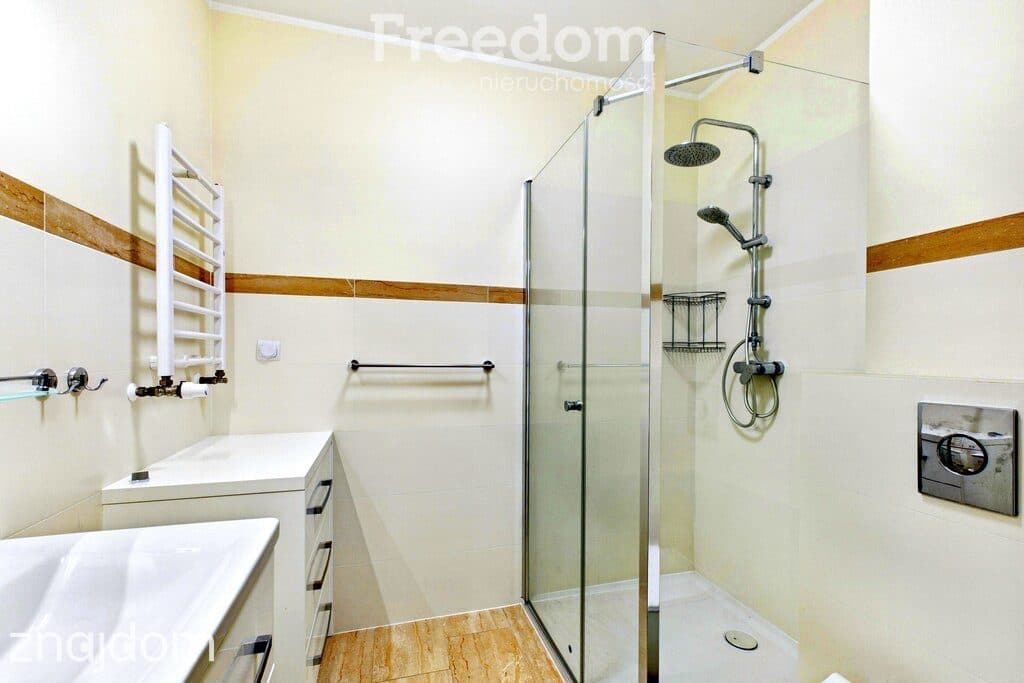 Nowoczesne 80 m² z dwoma tarasami - zdjęcie 12