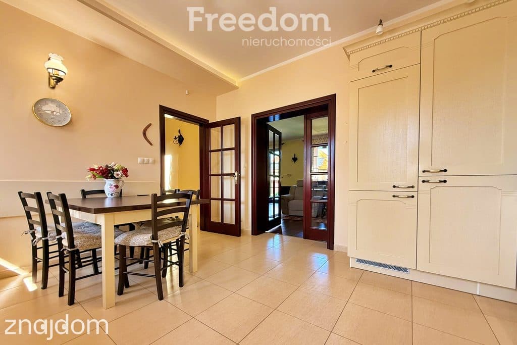 Klasyczny dworek pod Koninem | basen, garaż, pV - zdjęcie 14