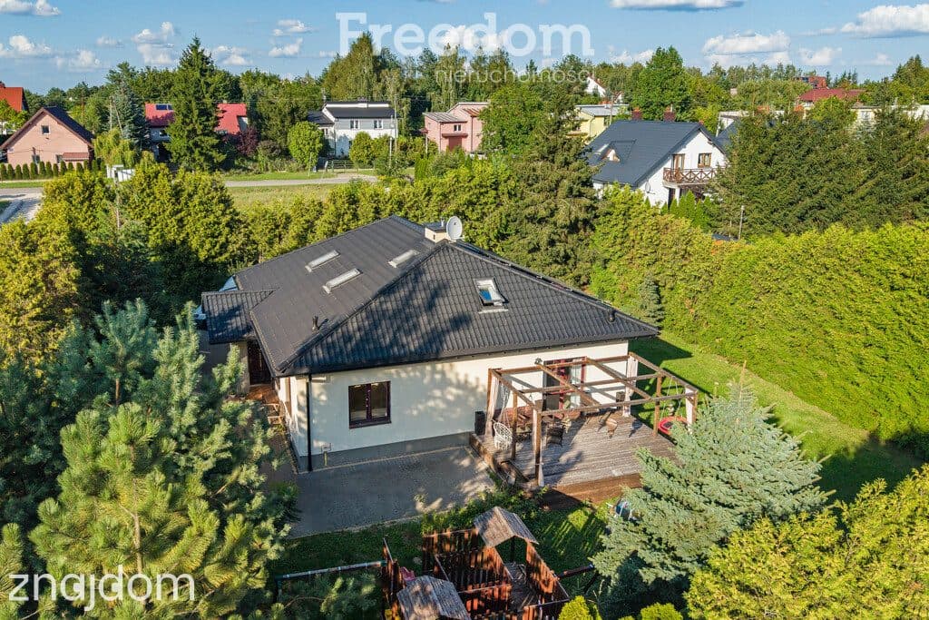 Funkcjonalny i wygodny dom Janówek gm. Tarczyn - zdjęcie 2