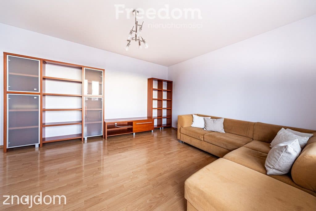 2 pokoje, oddzielna kuchnia, balkon, parking - zdjęcie 3