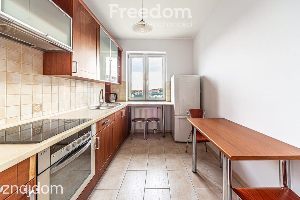 2 pokoje, oddzielna kuchnia, balkon, parking - zdjęcie 8