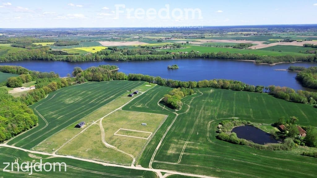 Działka nad jeziorem z warunkami zabudowy - zdjęcie 11