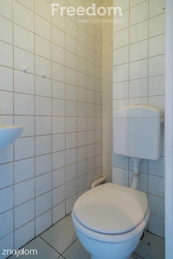 Dom z potencjałem inwestycyjnym, blisko jeziora. - zdjęcie 17
