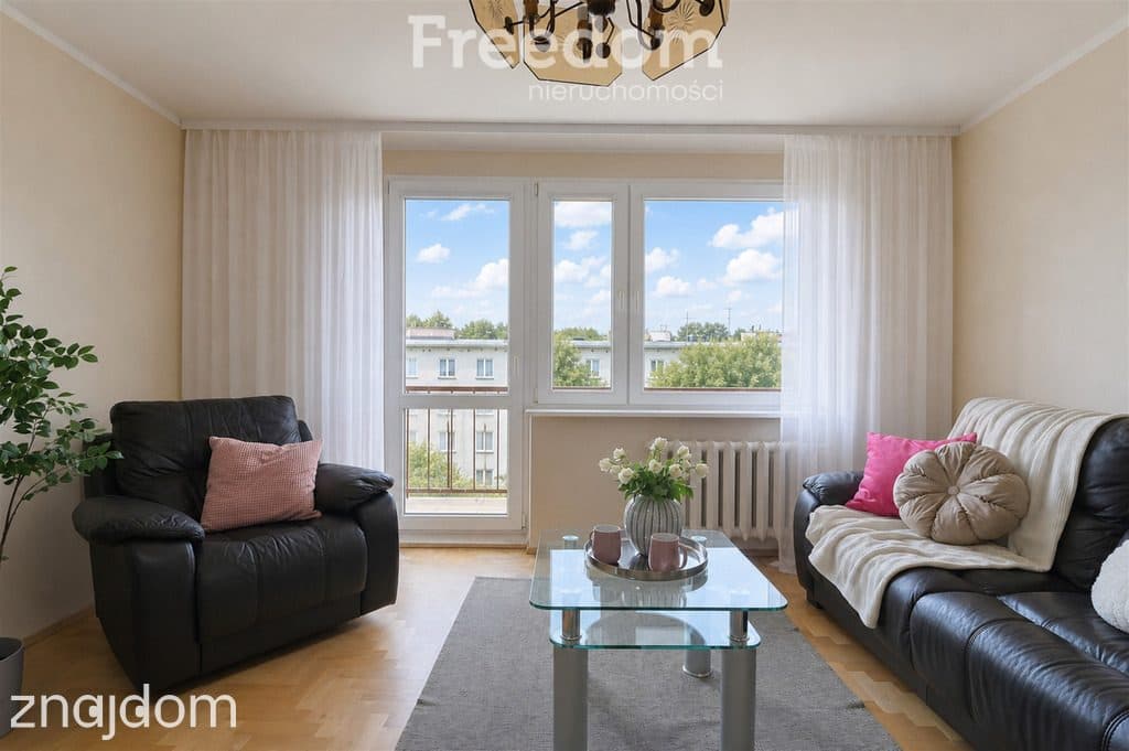 Pruszcz Gdański, 3 pok. 76 m2, balkon, dwustronne - zdjęcie 2