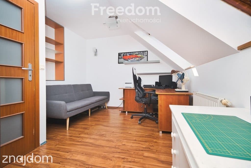 Dwupoziomowy unikat na Jarotach – 108,80 m². - zdjęcie 9