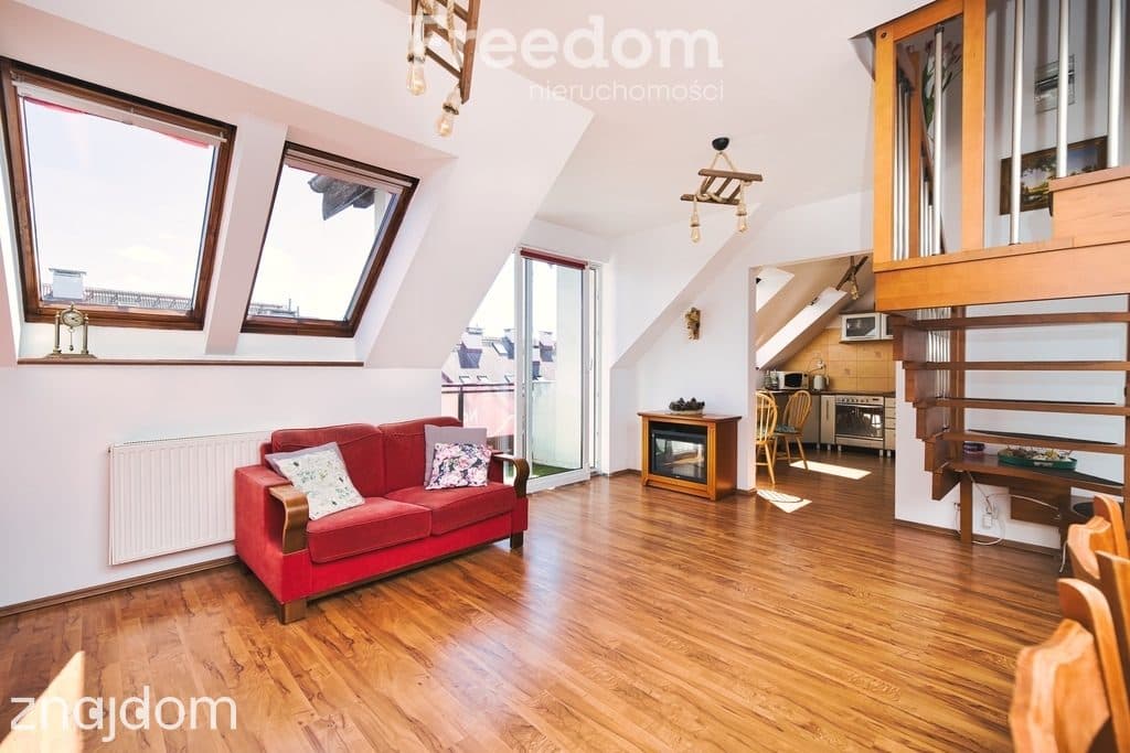Dwupoziomowy unikat na Jarotach – 108,80 m². - zdjęcie 2