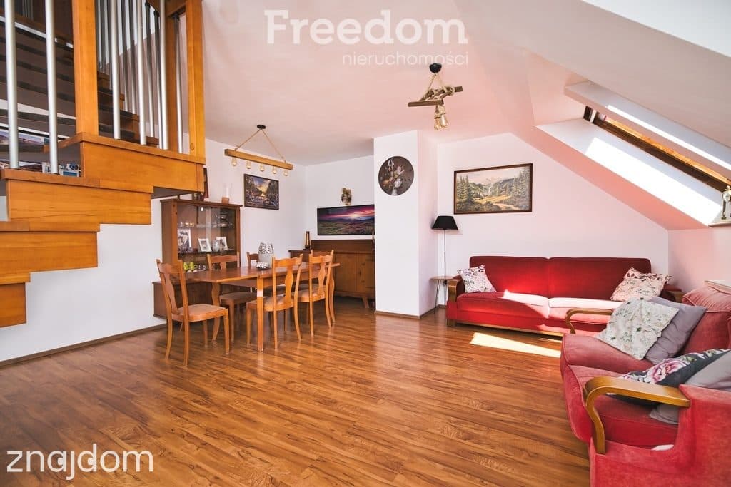 Dwupoziomowy unikat na Jarotach – 108,80 m².