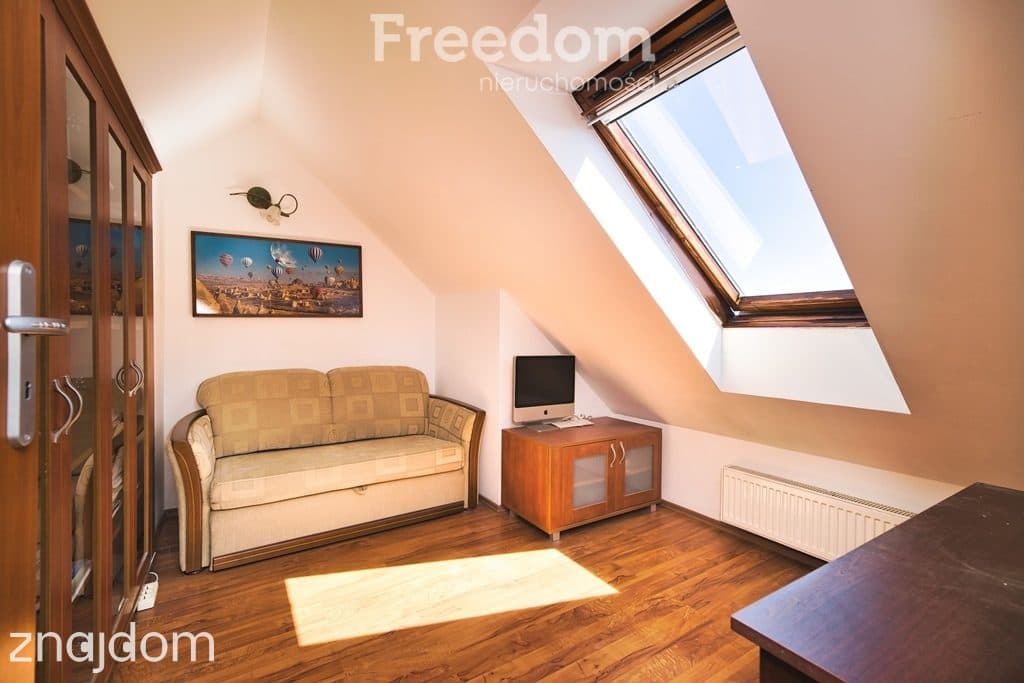 Dwupoziomowy unikat na Jarotach – 108,80 m². - zdjęcie 14