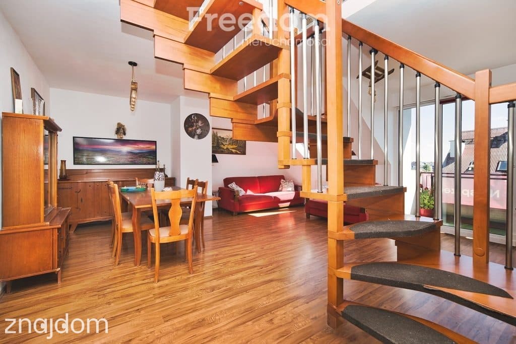 Dwupoziomowy unikat na Jarotach – 108,80 m². - zdjęcie 7