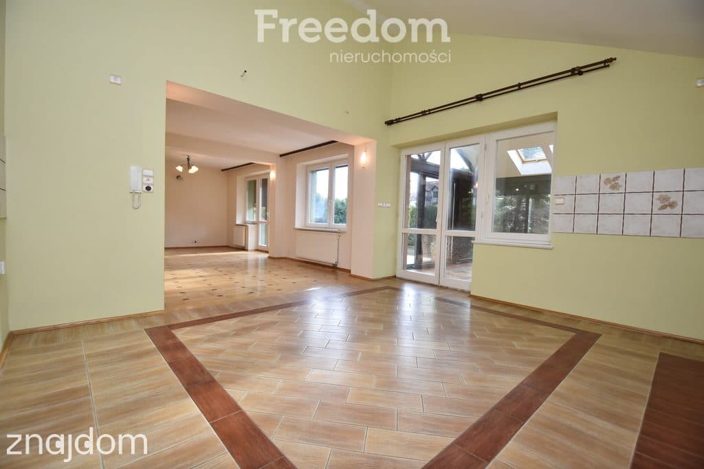 Duży dom 300 m2/3 mieszkania/pod najem/ogród/garaż - zdjęcie 7