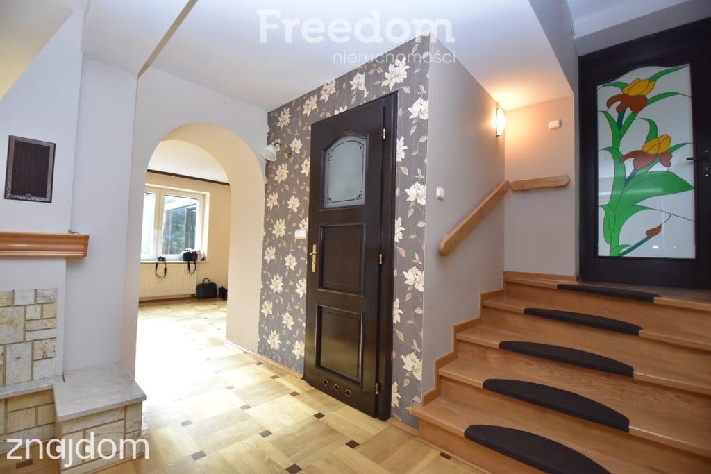 Duży dom 300 m2/3 mieszkania/pod najem/ogród/garaż - zdjęcie 8