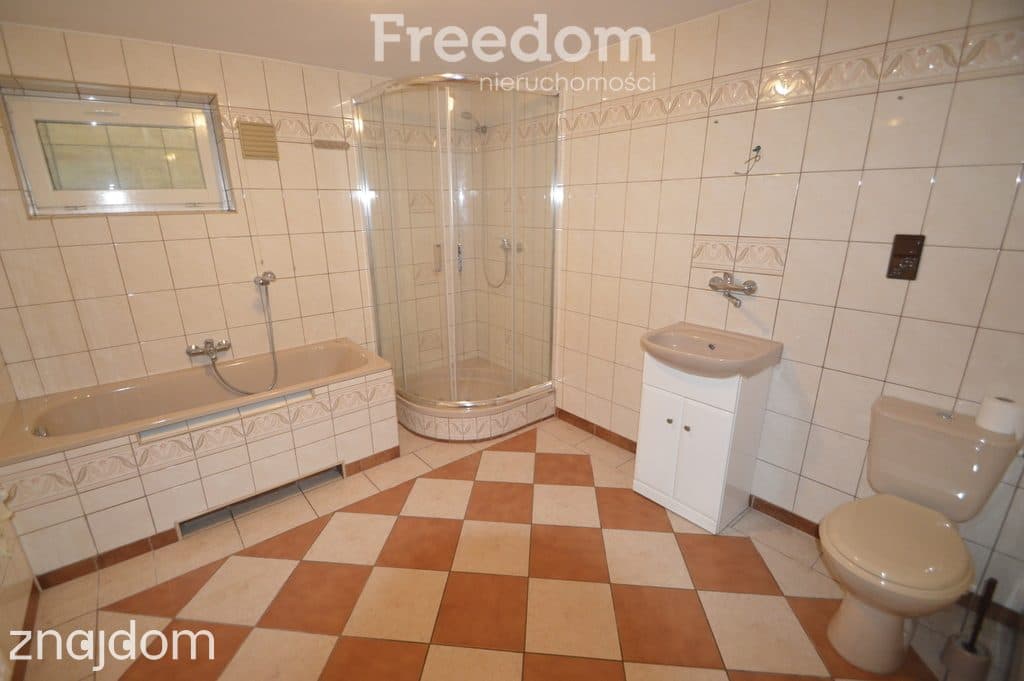 Duży dom 300 m2/3 mieszkania/pod najem/ogród/garaż - zdjęcie 18