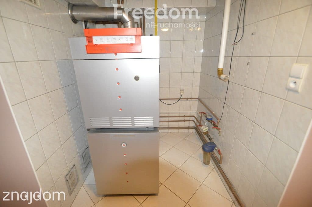 Duży dom 300 m2/3 mieszkania/pod najem/ogród/garaż - zdjęcie 20