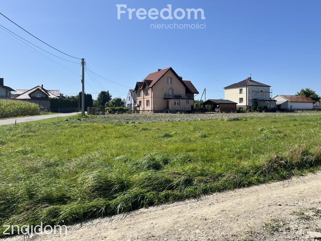 Działka 650 m² z pozwoleniem na budowę – Zator