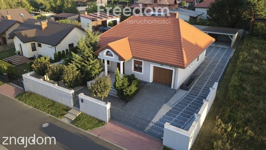 Dom w stylu dworkowym | 197 m² | 6 pokoi - zdjęcie 2