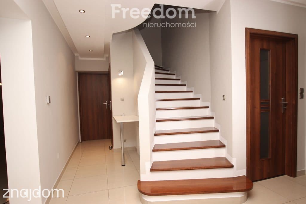 Dom w stylu dworkowym | 197 m² | 6 pokoi - zdjęcie 16