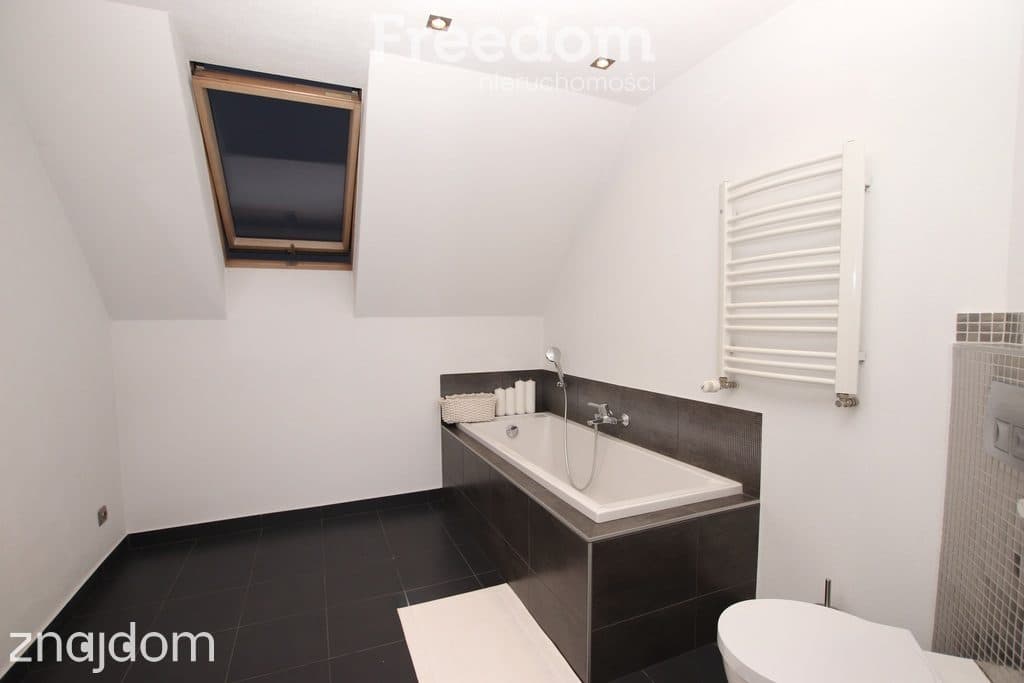 Dom w stylu dworkowym | 197 m² | 6 pokoi - zdjęcie 18