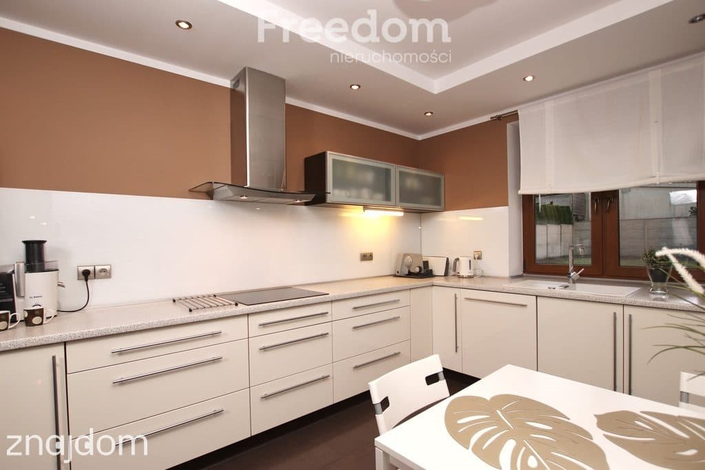 Dom w stylu dworkowym | 197 m² | 6 pokoi - zdjęcie 12