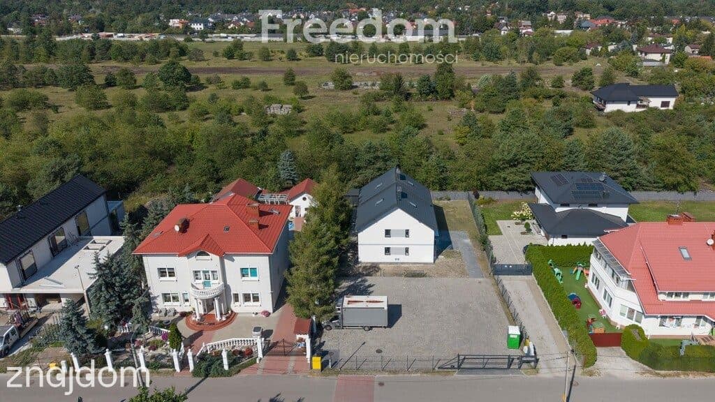 3-pokoje z poddaszem i 2 miejscami parkingowymi - zdjęcie 8