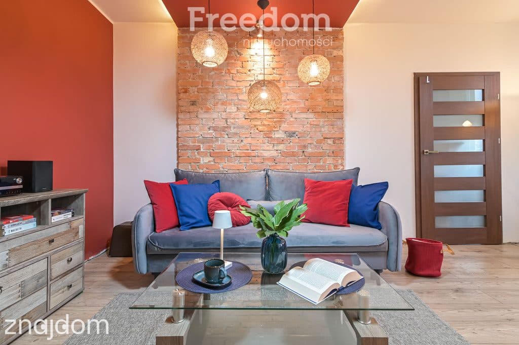 67 m² w Śródmieściu | 3 pokoje | widok na ECS - zdjęcie 3