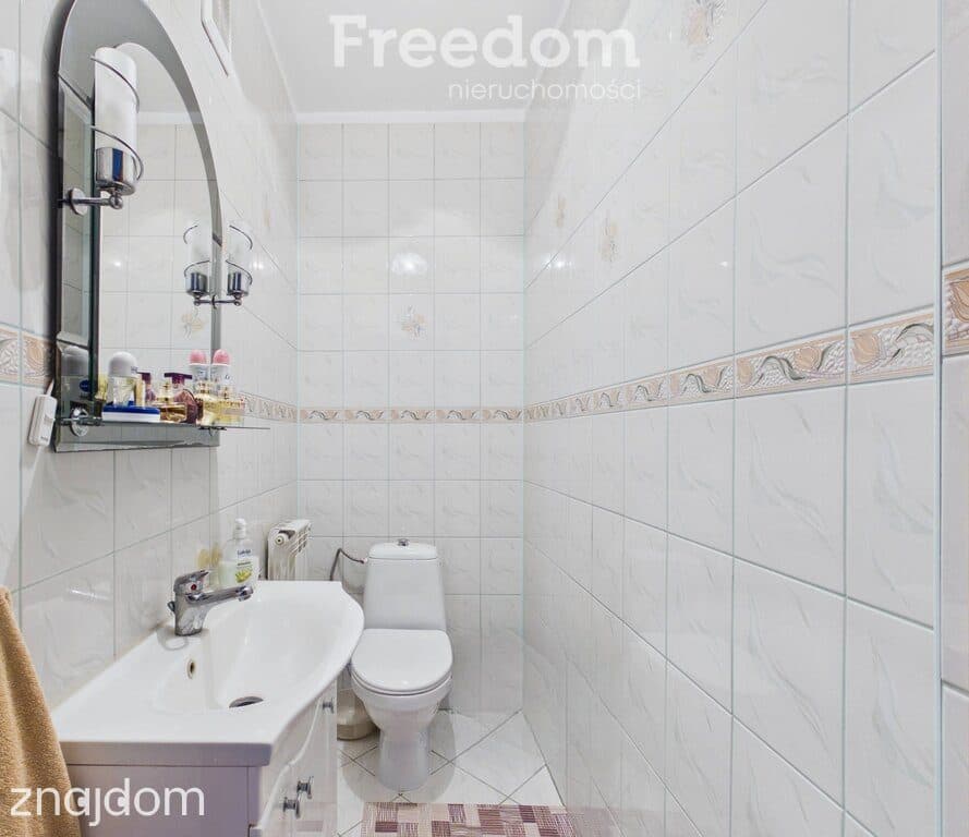 Urokliwy dom z ogrodem w świetnej lokalizacji - zdjęcie 15