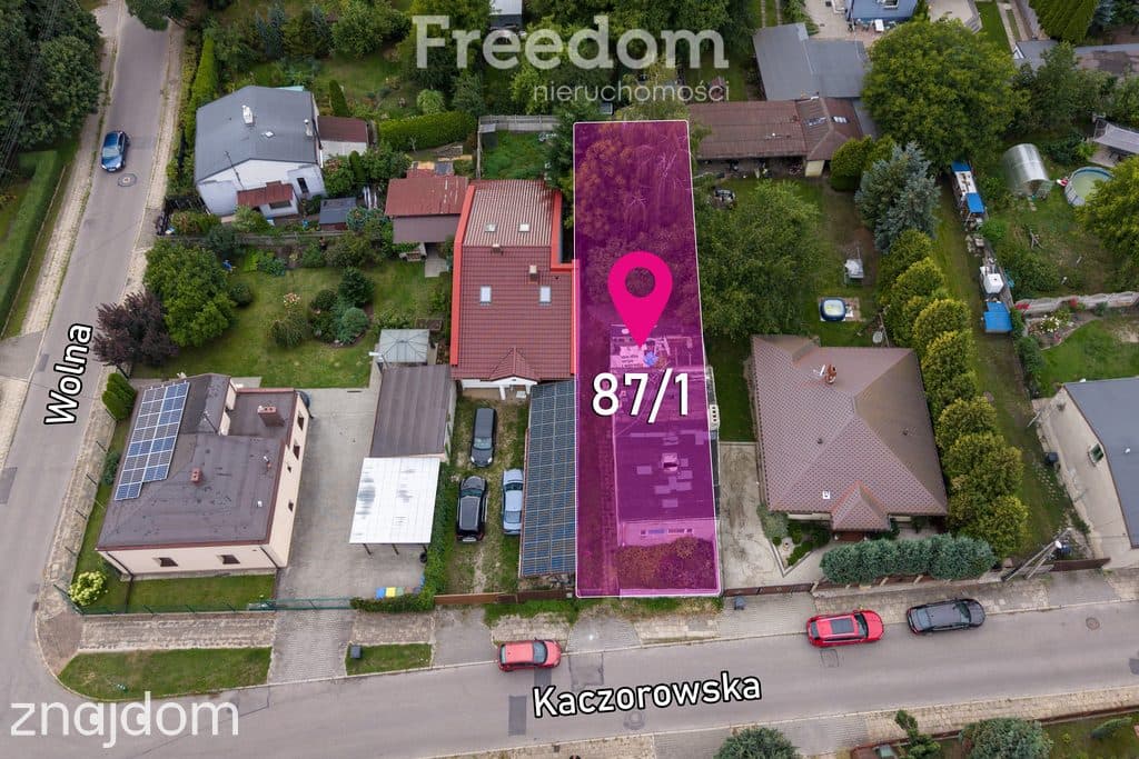 Działka budowlana 400 m² z domem do remontu - zdjęcie 5