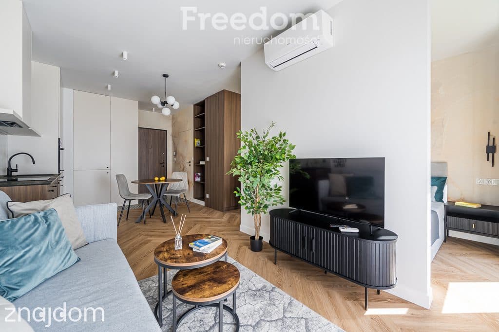 Nowe, studio, Kierbedzia, balkon, garaż - zdjęcie 5