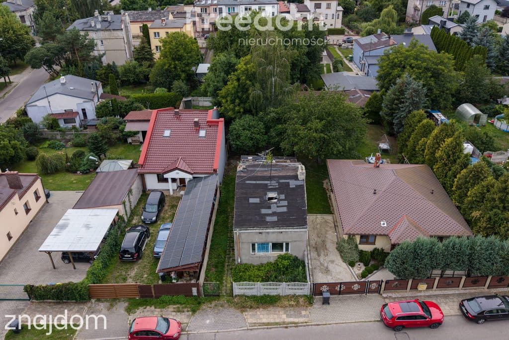 Działka budowlana 400 m² z domem do remontu - zdjęcie 4