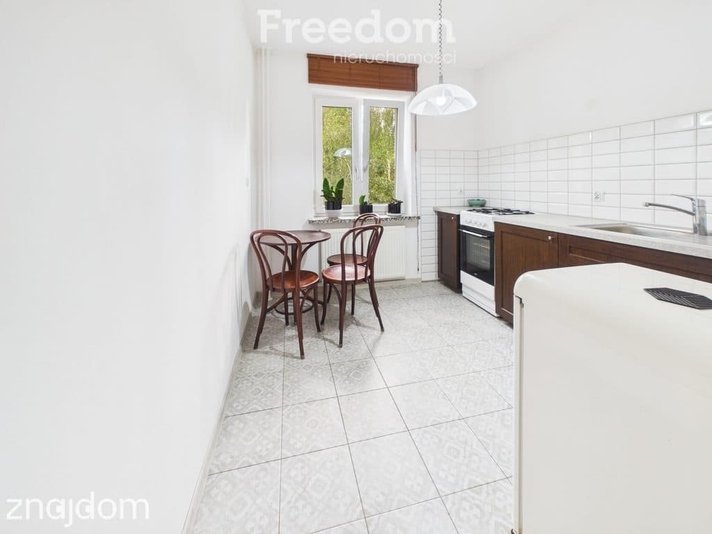 PRESTIŻOWA BAZYLIANÓWKA-2 pokoje, duży balkon - zdjęcie 9