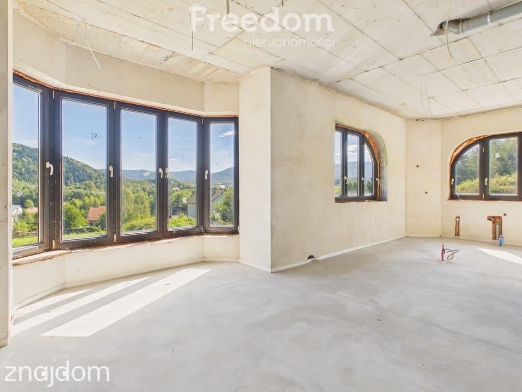 Willa ok. 470 m² na działce 79,28 ar | Zagórnik - zdjęcie 11
