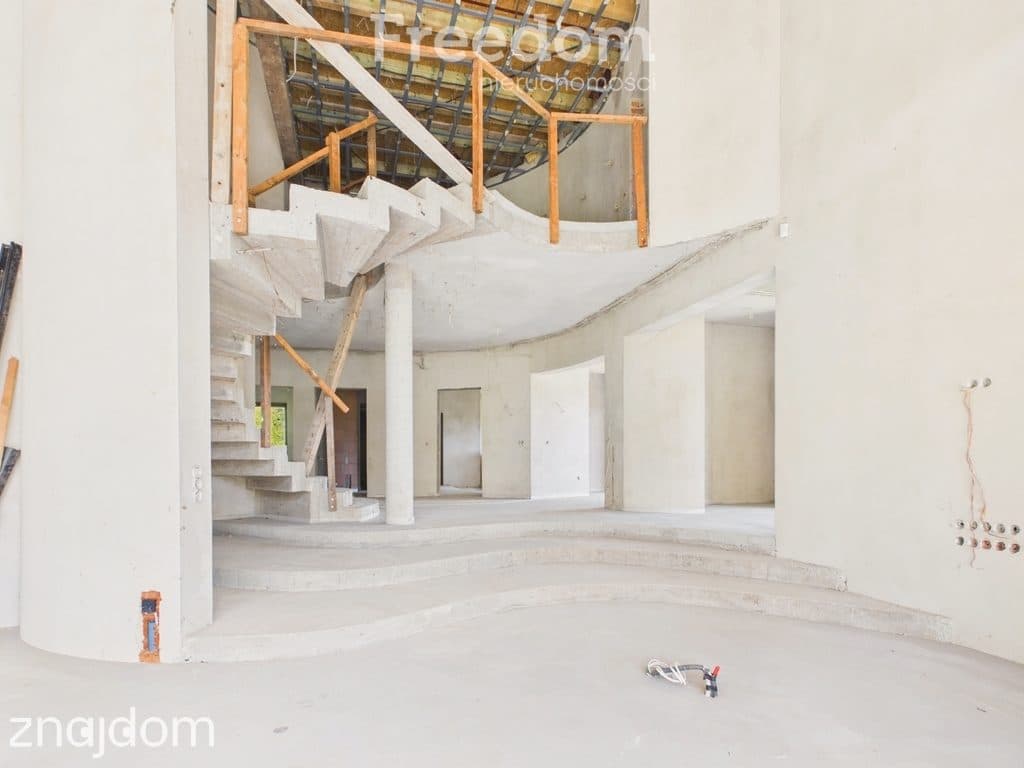 Willa ok. 470 m² na działce 79,28 ar | Zagórnik - zdjęcie 6