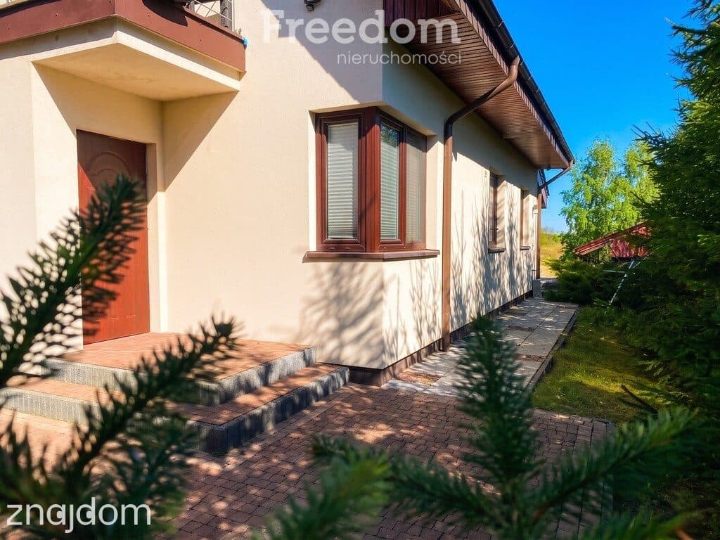 Atrakcyjny dom nad jeziorem - zdjęcie 4