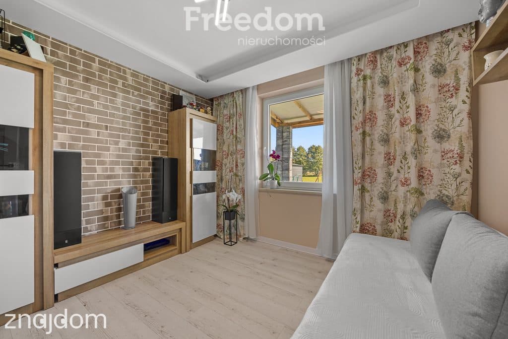 DOM WŚRÓD ZIELENI 144 m² NA DZIAŁCE 1027 m2 - zdjęcie 6