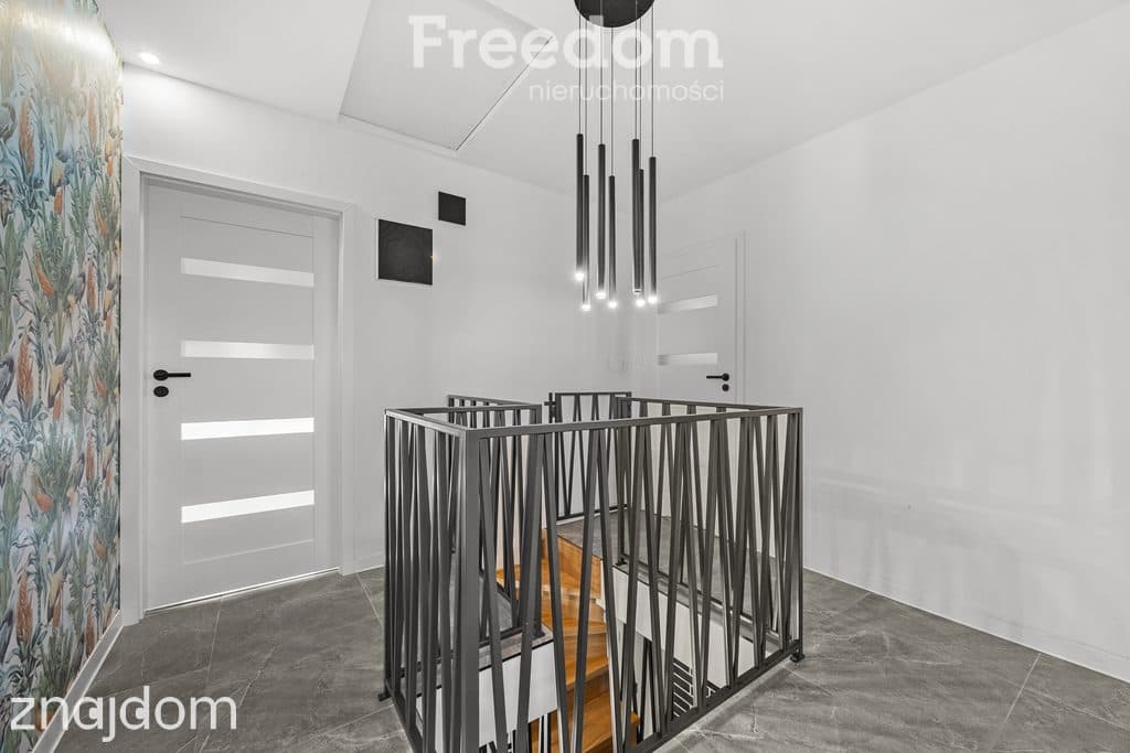 DOM WŚRÓD ZIELENI 144 m² NA DZIAŁCE 1027 m2 - zdjęcie 8