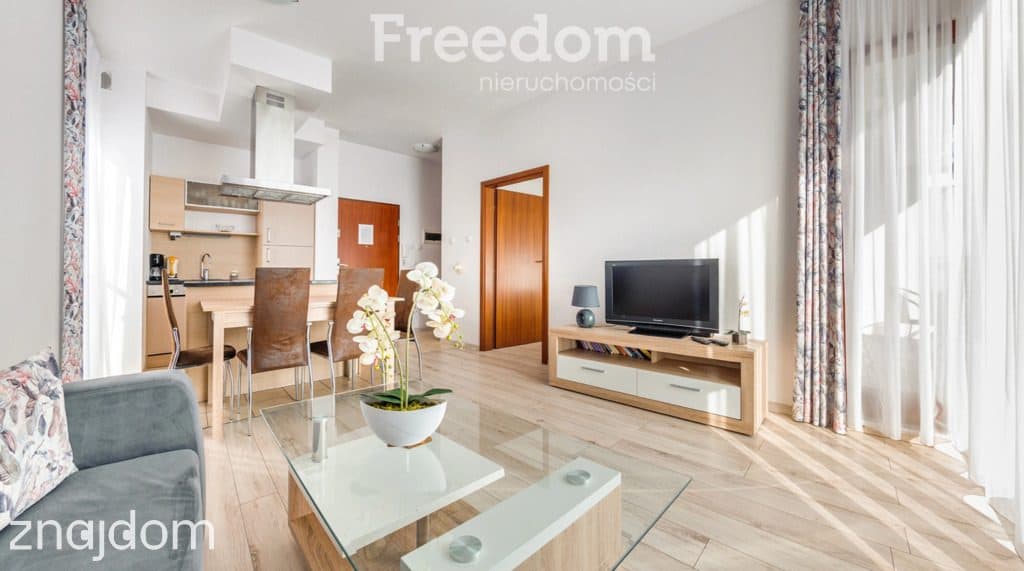 2-pokojowe, 39 m², winda, garaż, ogrodzony teren - zdjęcie 3