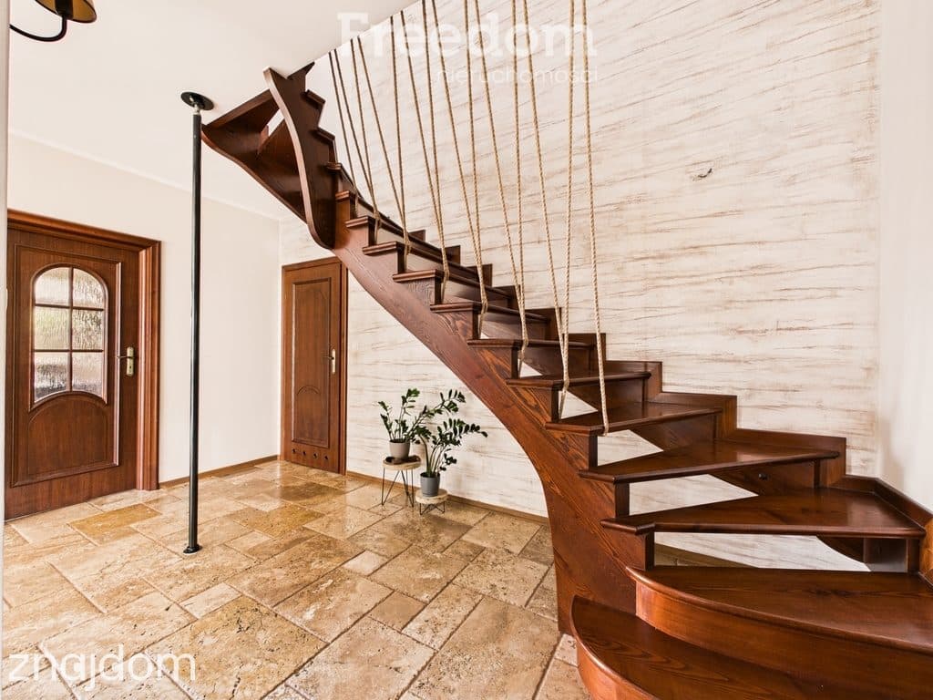 Komfortowy dom z działką, 1 ha + staw, k.Bartoszyc - zdjęcie 5