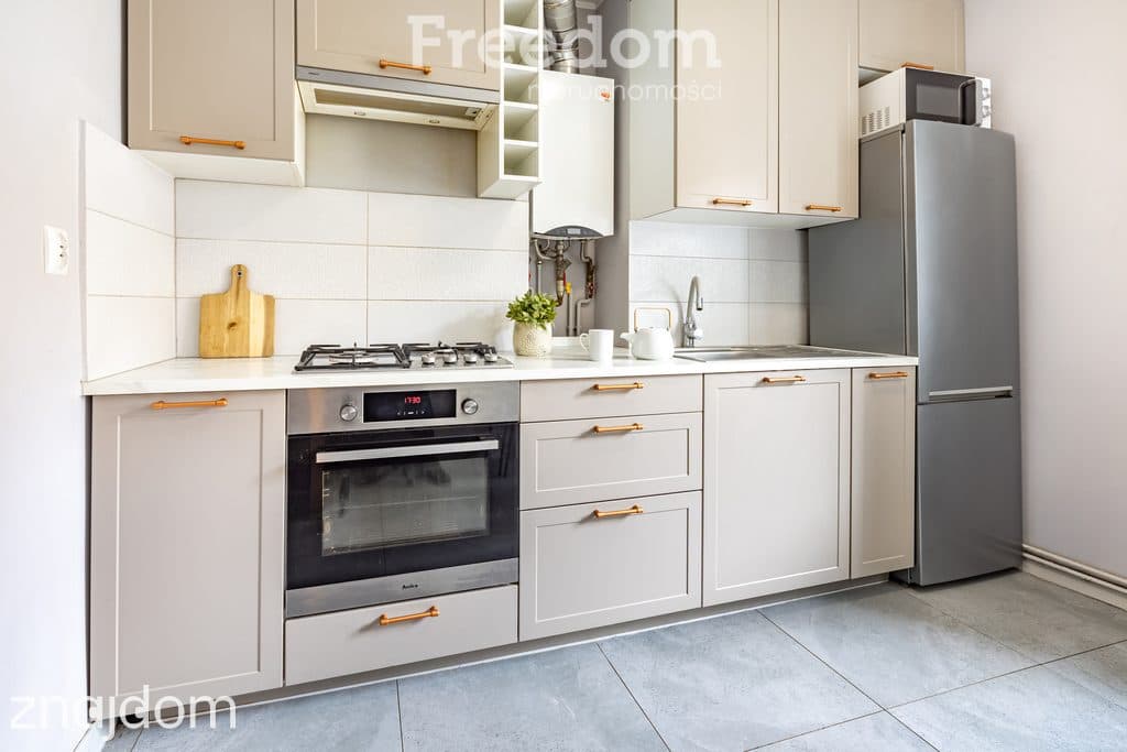 NA SPRZEDAŻ 5-pok. MIESZKANIE JEŻYCE 81,6m2 - zdjęcie 6