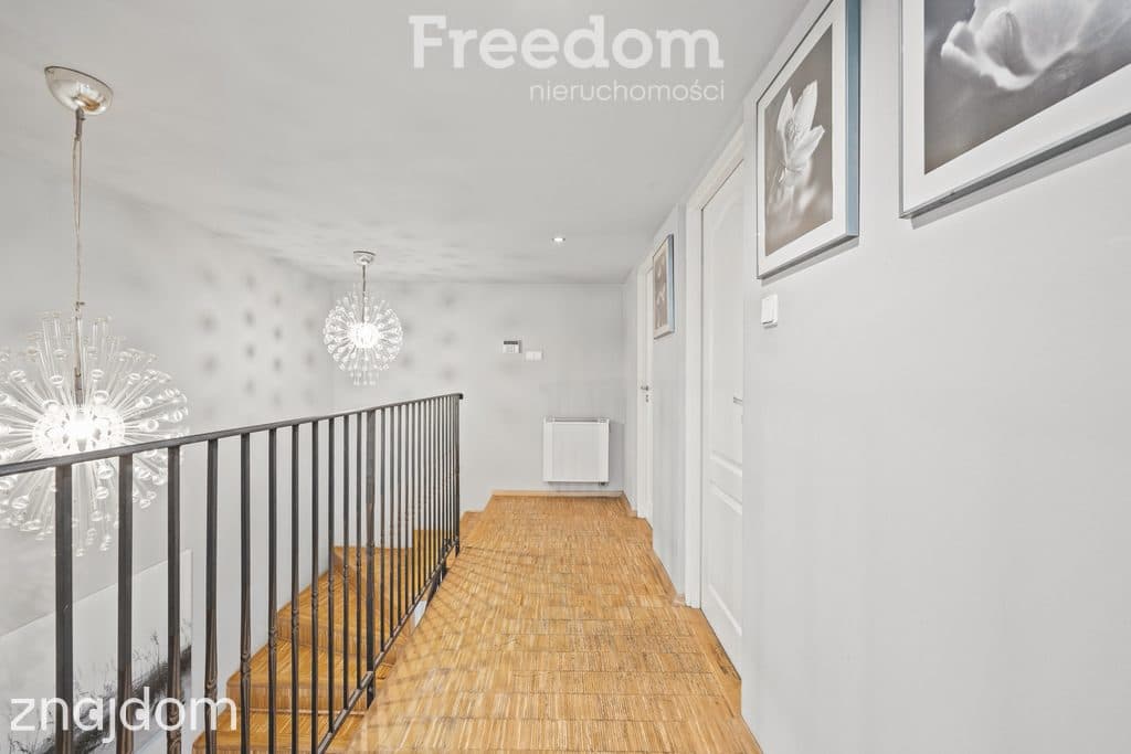 Wyjątkowy dom z antresolami 180 m² w Żyrardowie - zdjęcie 3